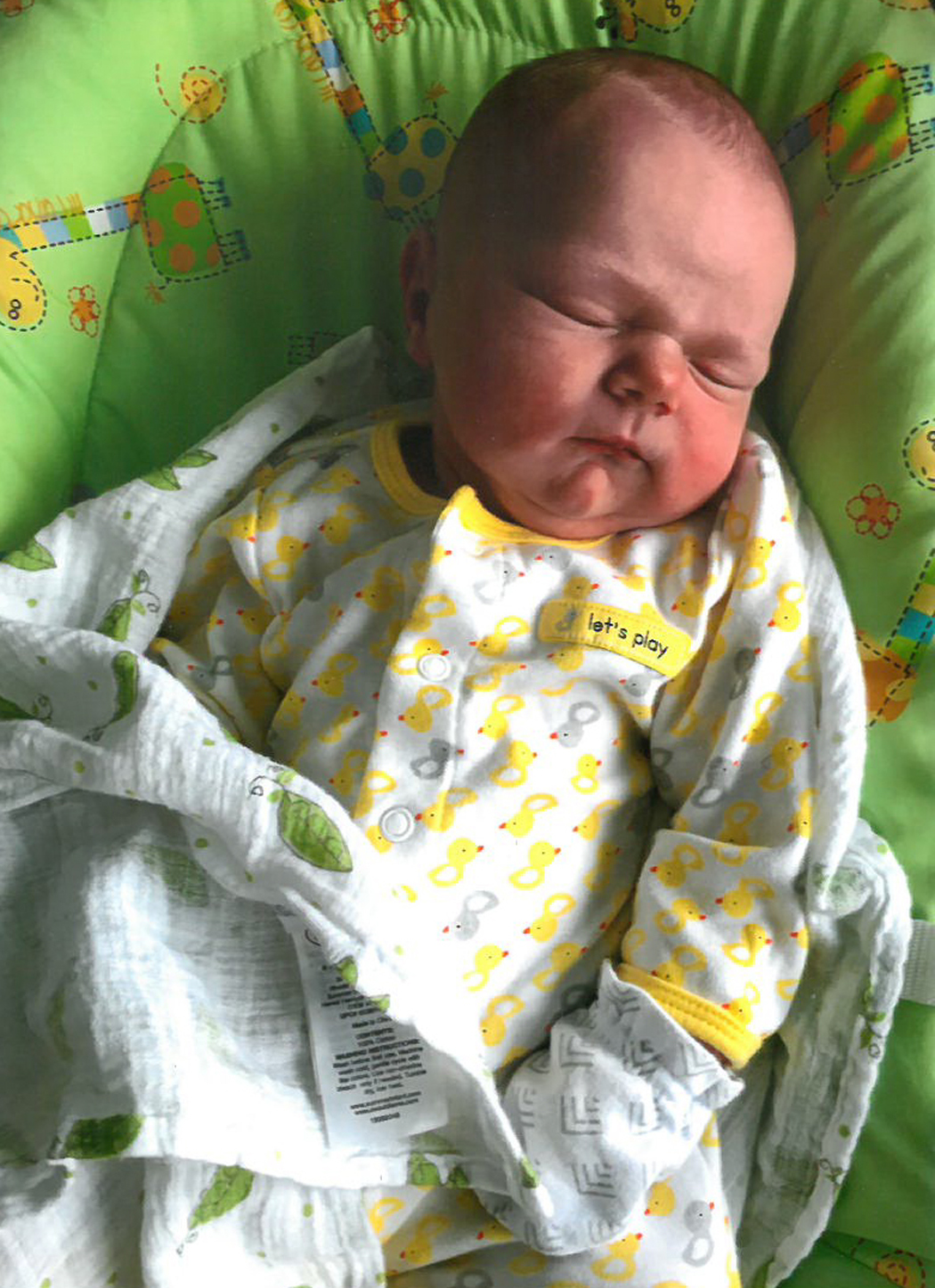 Emily Lauren Deslauriers Newborn.jpg